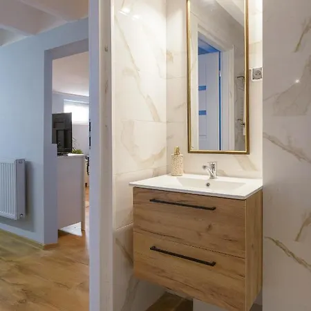 Apartament Niebieski بوزنان